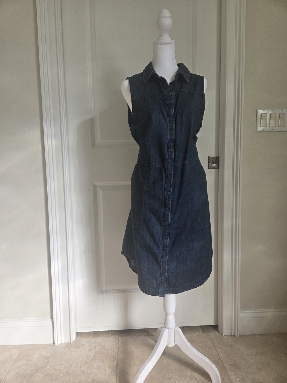 ladies jean dress with pockets size medium